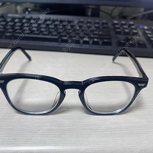 래쉬 solve 블랙 최다니엘착용