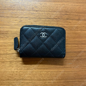 가격내림) 샤넬 캐비어 블랙 지퍼돌이 지갑 새상품