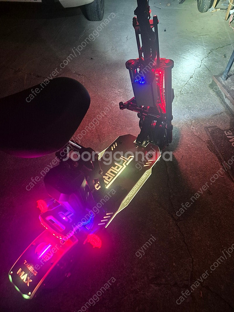 전동킥보드 타우러스 뉴 맥스 60v 35ah 풀튜닝--8