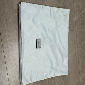 구찌 GUCCI GG 마몬트 레더 파우치 475317 DJ20T 1000 블랙 판매합니다.