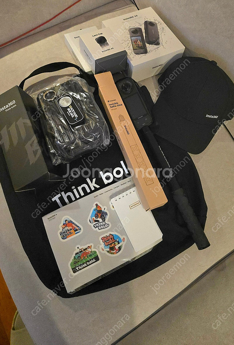 인스타360 x4 팝니다--0