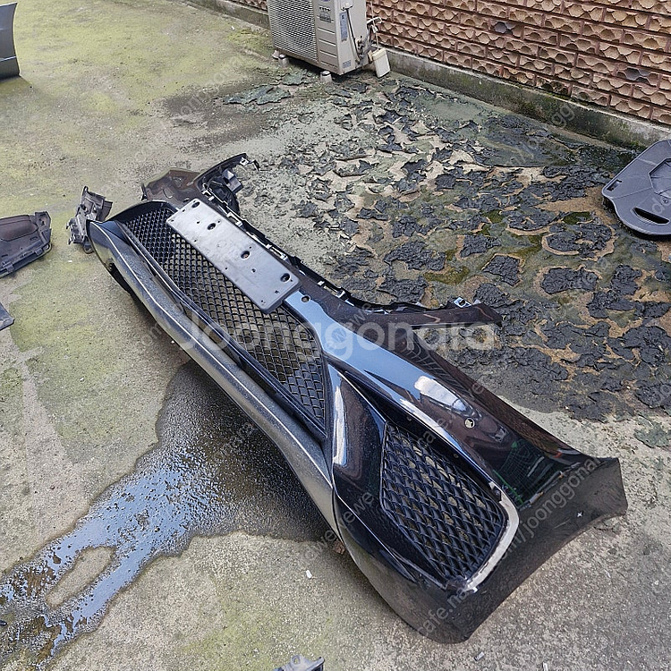 W222 s63전기형 정품 앞뒤범퍼,팁셋트 급처--1