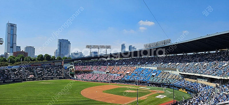 4월 25일 금요일 롯데 두산 잠실경기 1루 레드석 2...--0