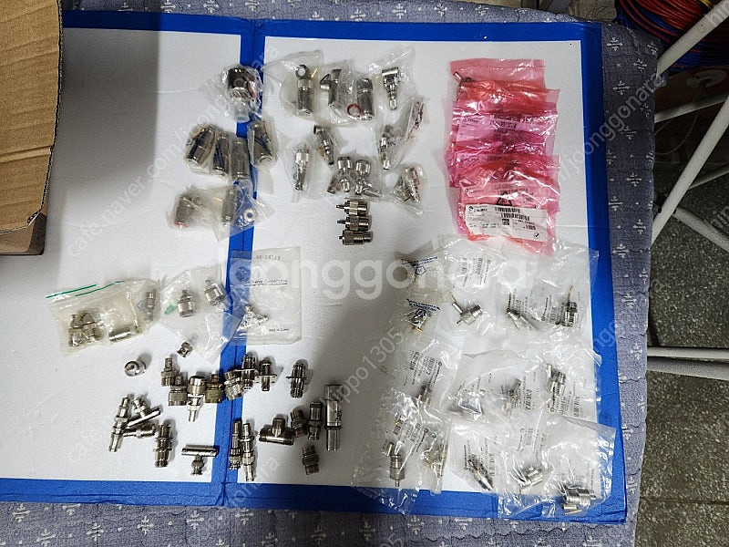 무선통신, 이동통신 관련 RF커넥터 및 젠더 일괄판매합니다--1