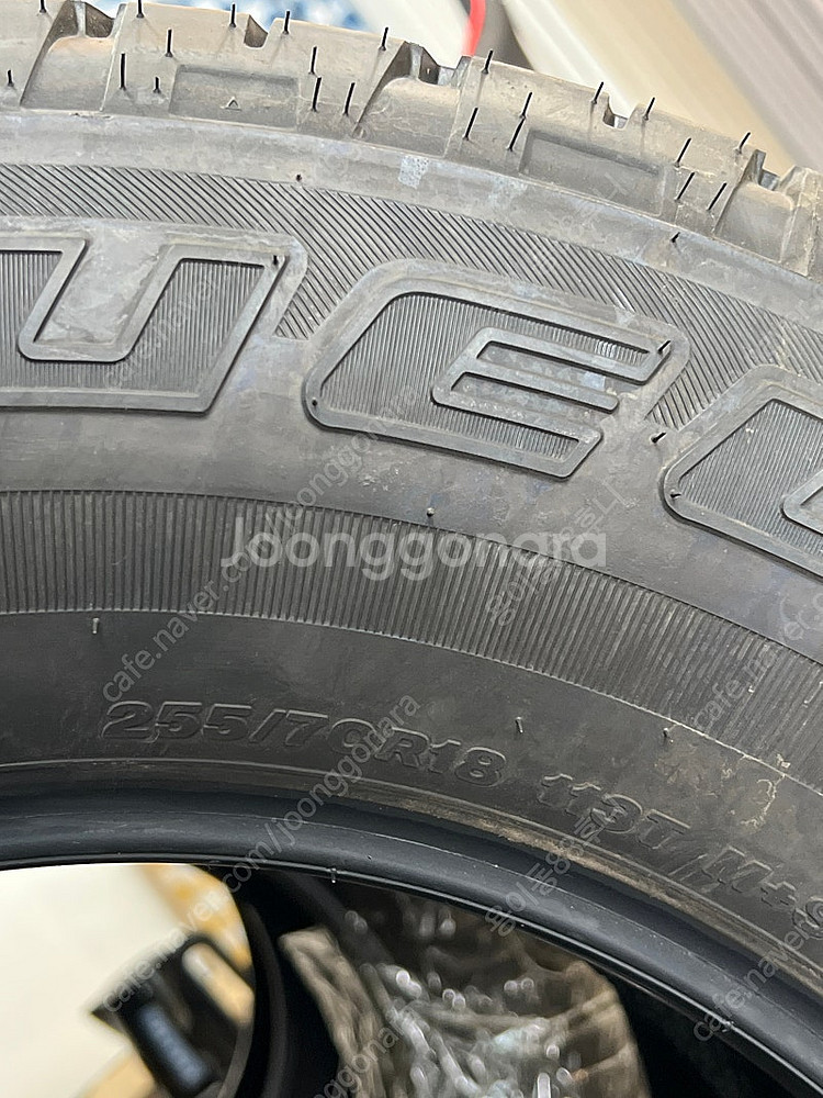 브롱코 순정 타이어 5짝 팝니다--4