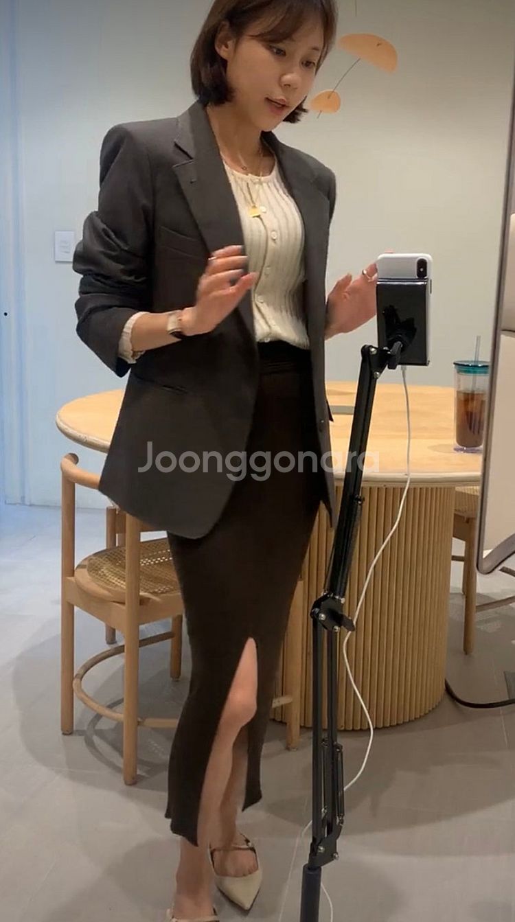 유매르 웰메이드 스테디 자켓 차콜그레이 프리사이즈--2