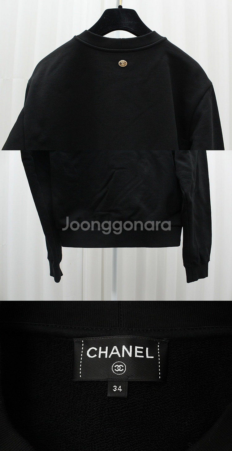 [중고명품다올] 샤넬 22시즌 런웨이 CC로고 그래픽 블랙 트위드 스웨터 34 P72996K10505 상태 S급--2