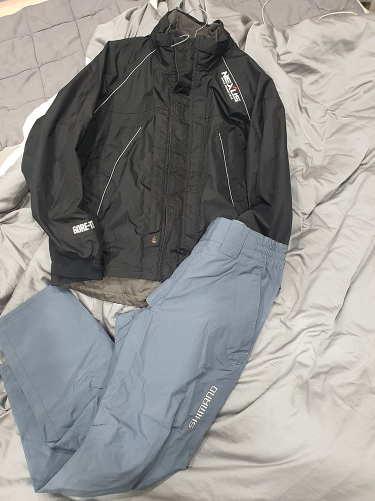 시마노 넥서스 낚시복 이미지