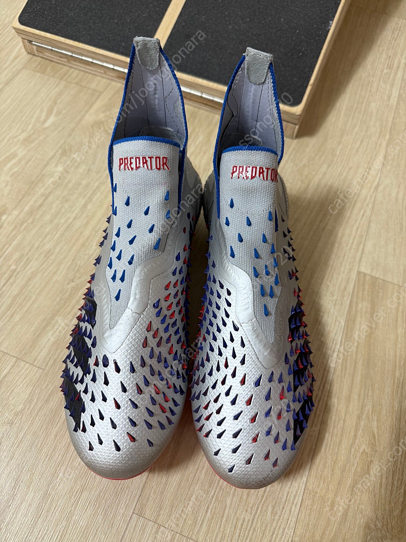 아디다스 프레데터 프릭 FG 주니어 축구화팝니다--0