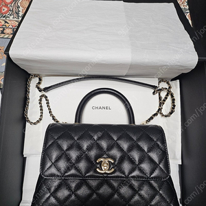 샤넬 코코핸들 미듐 새상품