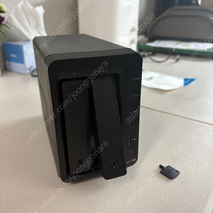 시놀로지 ds716+ (메모리 8GB로 업그레이드) 팝니다.