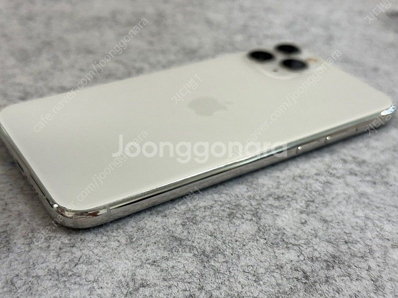 (자급제)아이폰11프로 화이트 256G 배터리92% 미...--6