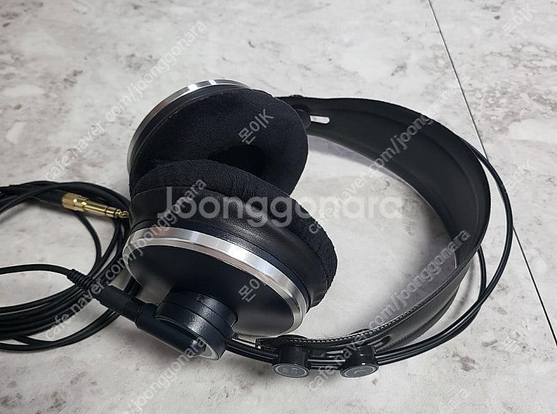 AKG K271 MK2--2