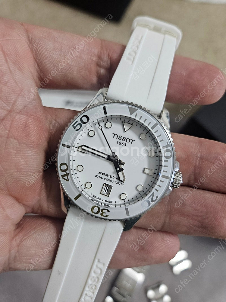 티쏘 씨스타 1000 36mm 화이트 다이버 시계--2