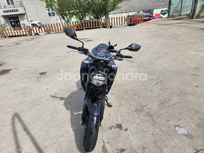 2024년식 혼다 cb125r 팝니다--2
