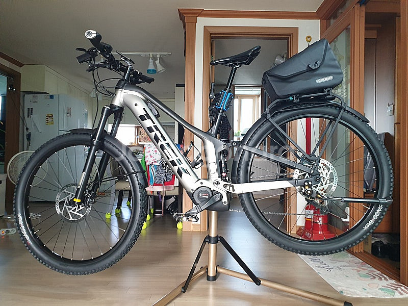 TREK 파워플라이 FS4 풀샥 e-MTB 팝니다--1
