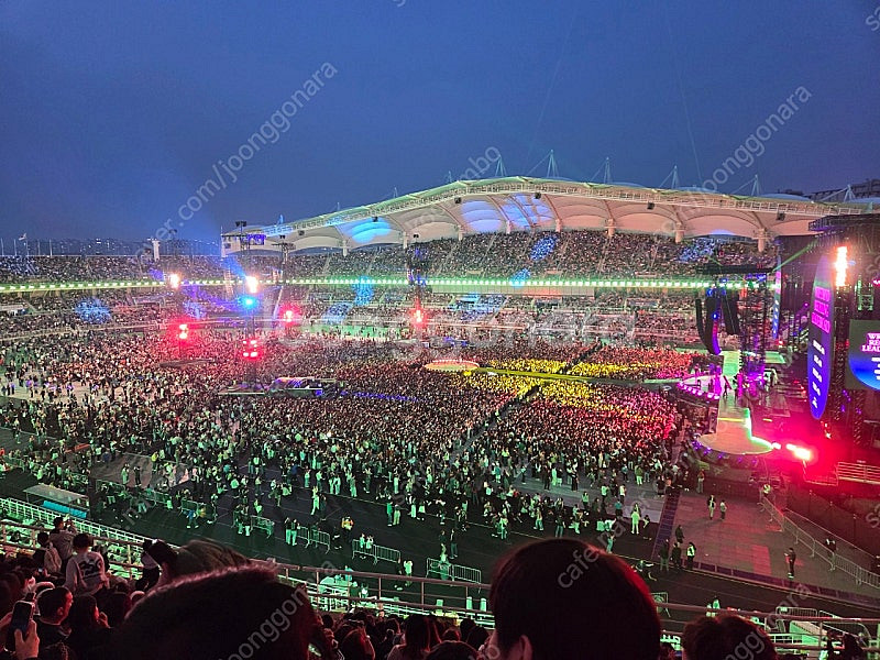 콜드플레이 연석 삽니다 24일--0