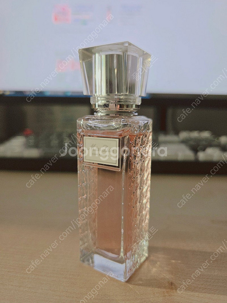 미스 디올 퍼퓸 롤러-펄 로즈 앤 로지스 20ml--1