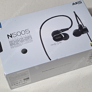 AKG N5005 미개봉 판매합니다.
