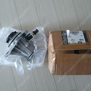 재규어 랜드로버 워터펌프 LR089625