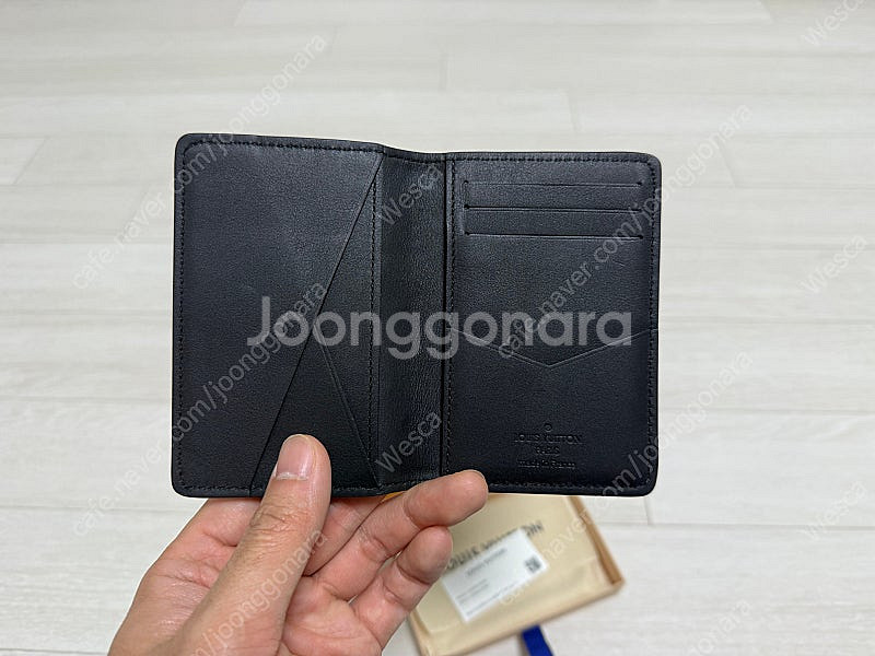 루이비통 쉐도우 포켓 오거나이저 판매합니다.--2