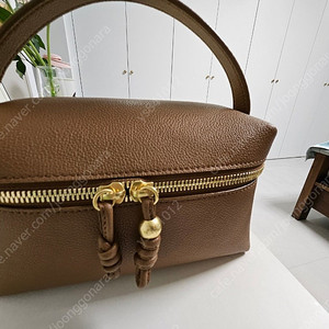 한섬 래트 볼큐브가방 팝니다.