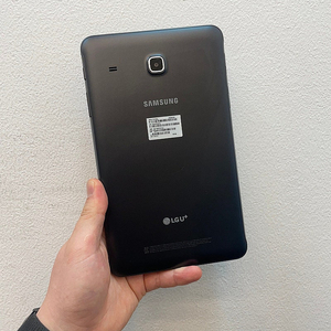 갤럭시탭E 8.0 LTE 블랙 32GB 무잔상 상태좋은 중고4만팝니다.