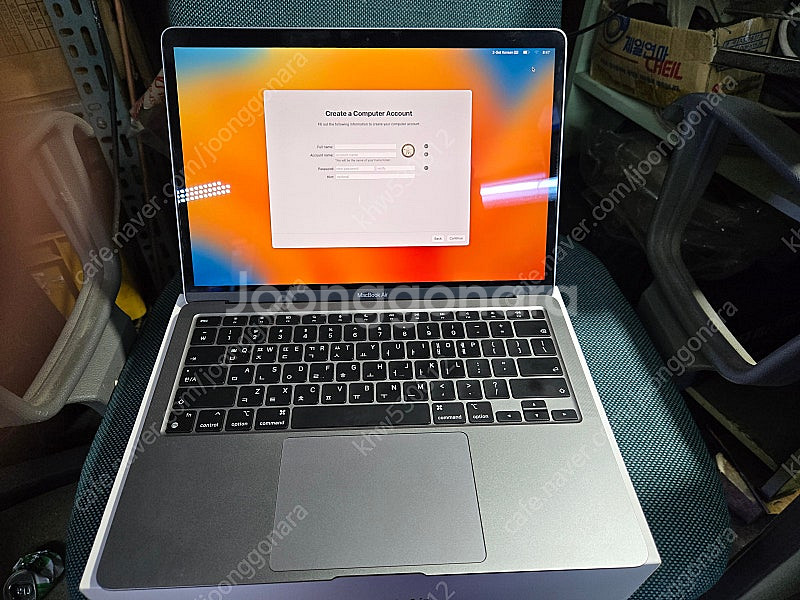 Mac Book Air 13inch--3