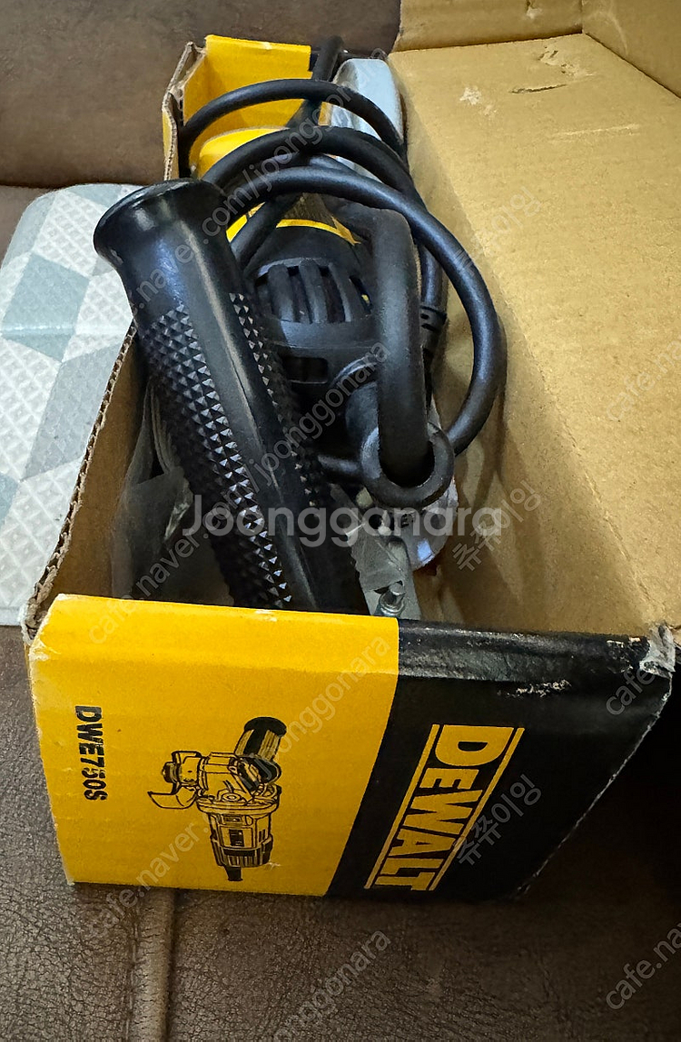 디월트 DWE750S 그라인더 판매합니다.미사용--0