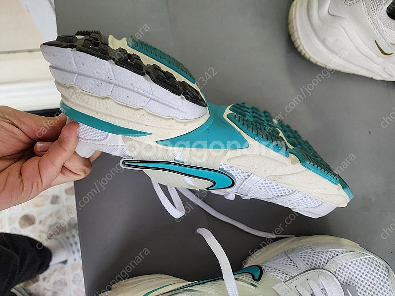 나이키 v2k 240사이즈--8