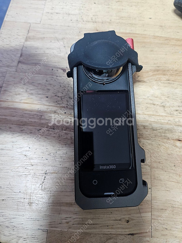 인스타360 X4 액션캠 팔아요 몇번안씀--0