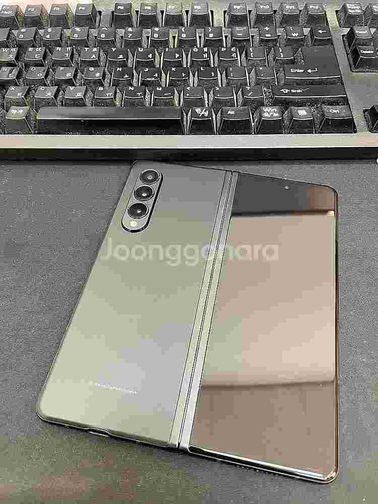 갤럭시Z폴드3 그린 256GB 무잔상 상태좋은 중고37...--0