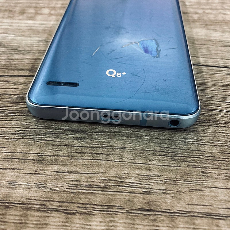 LG 엘지 Q6플러스+ 블루 무잔상 64기가 판매합니다...--4