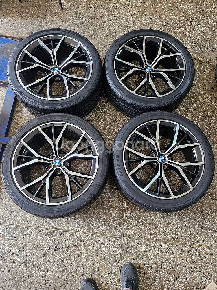 bmw 530 순정 19인치 휠타이어 4개셋트판매--0