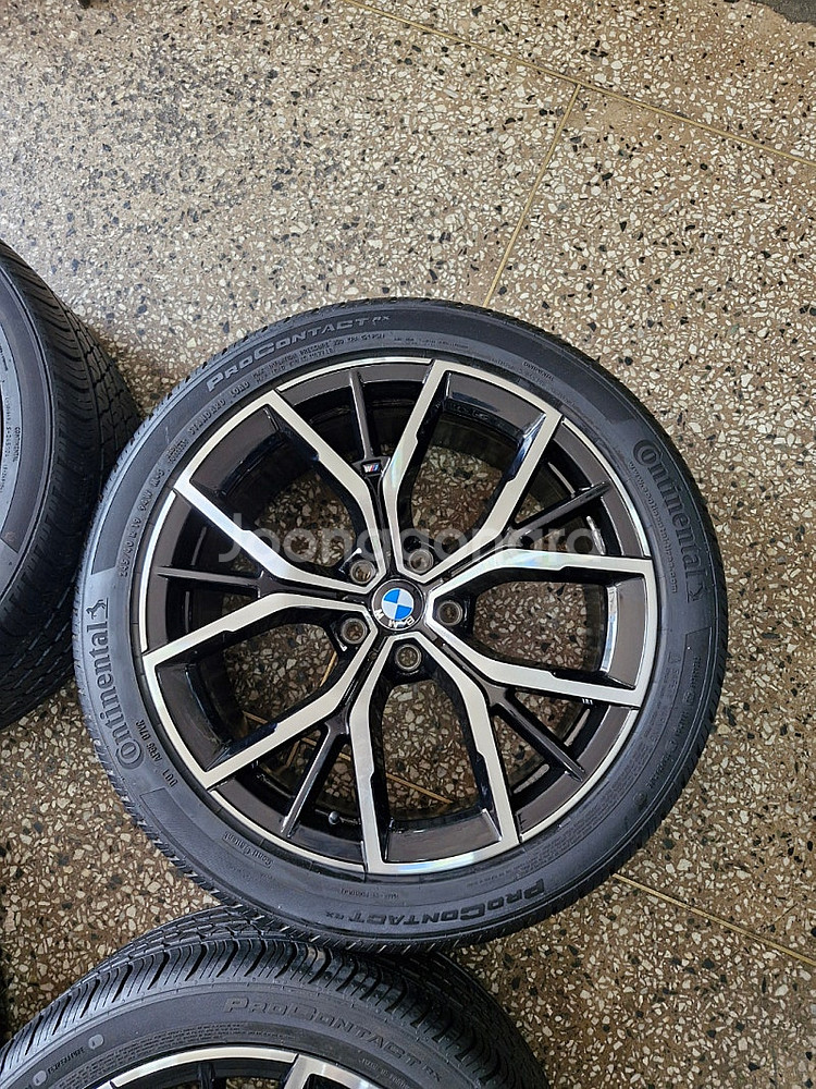bmw 530 순정 19인치 휠타이어 4개셋트판매--2