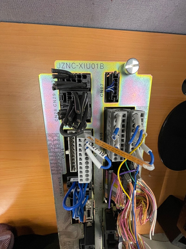 야스카와 로봇컨트롤러 판매합니다 이미지