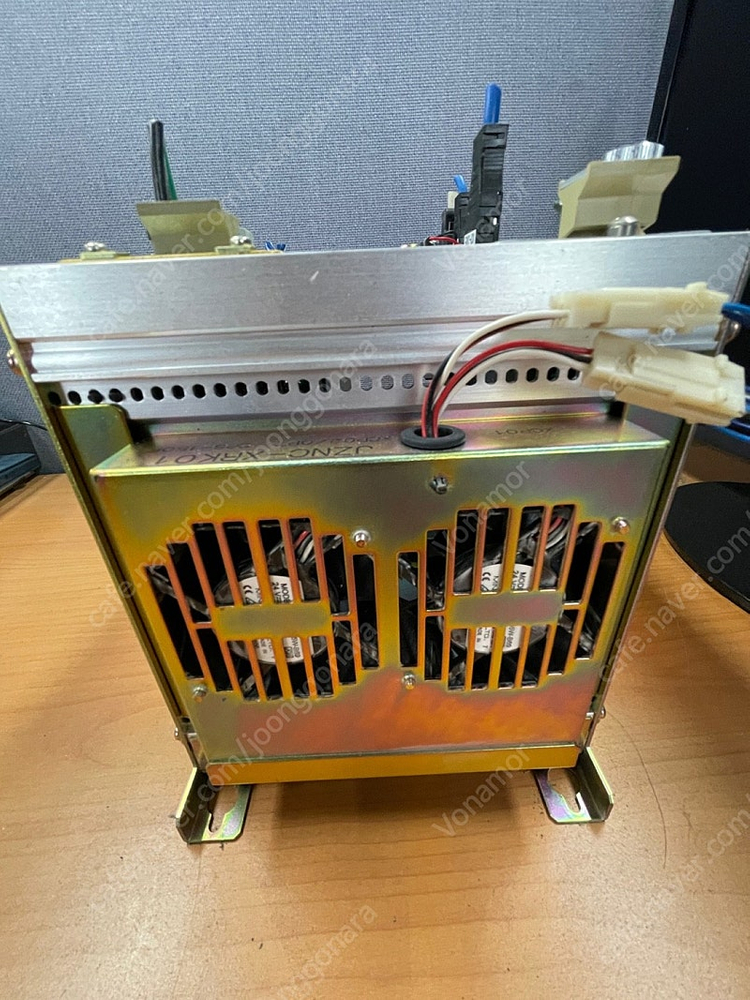 야스카와 로봇컨트롤러 판매합니다 이미지