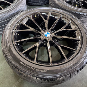 [판매] BMW 118d F바디 17인치 휠타이어 판매합니다.