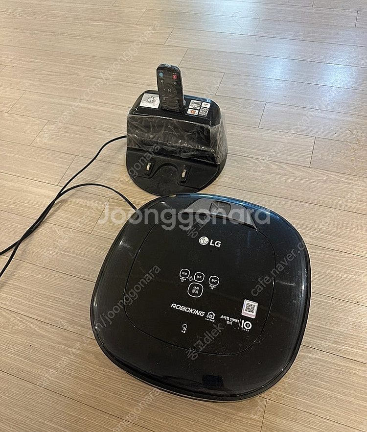 LG 로보킹 로봇청소기 R76BIM 6만원 팝니다--1