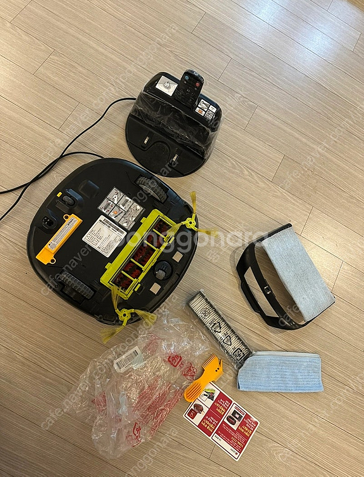 LG 로보킹 로봇청소기 R76BIM 6만원 팝니다--3