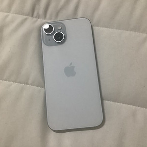 아이폰15 화이트 128GB 93% 잔기스 잔찍힘