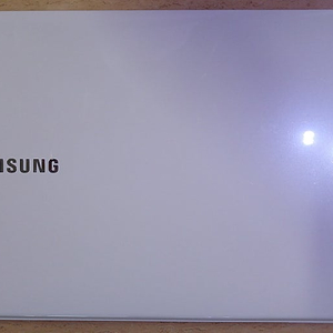 삼성 노트북, i3-2370M, 8GB, 외장하드 500GB, 화이트 상태좋음 (8만원) 서울직거래