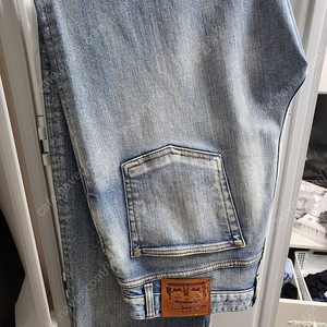 모드나인 올드버디 31사이즈 팝니다.