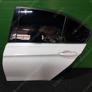 2054 BMW 3시리즈 운전석 2열 도어앗세이흰색 펄 팝니다