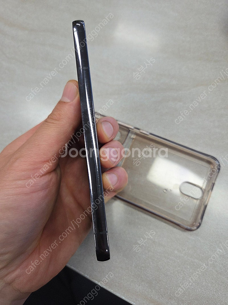 갤럭시 s22 블랙 256기가 판매합니다.--1