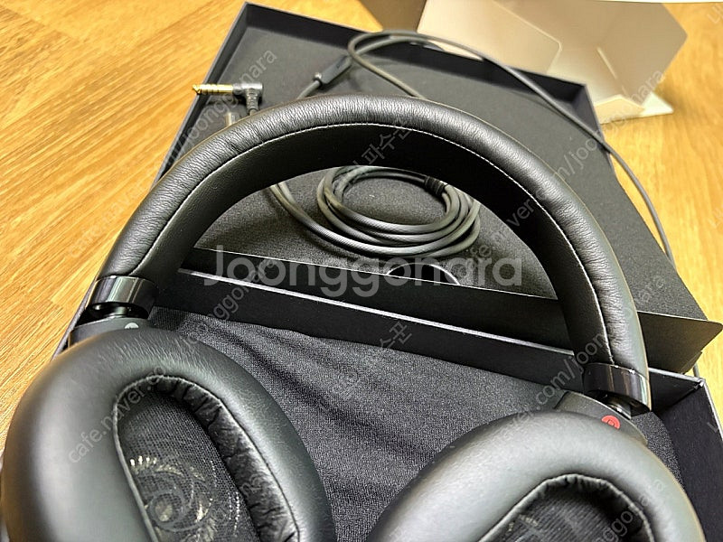 SONY MDR-1AM2 블랙 팝니다.--3