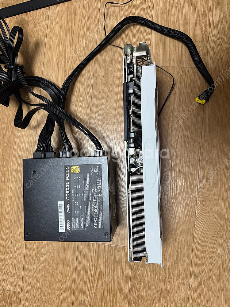 4070 SUPER + MSi 750w 일괄 급처--5