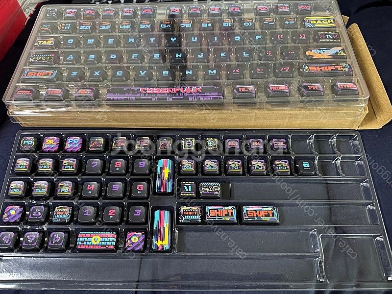 ASUS ROG AZOTH 키보드 팝니다--3