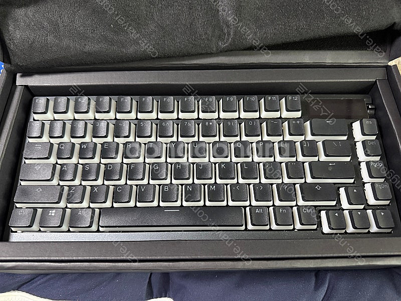 ASUS ROG AZOTH 키보드 팝니다--4