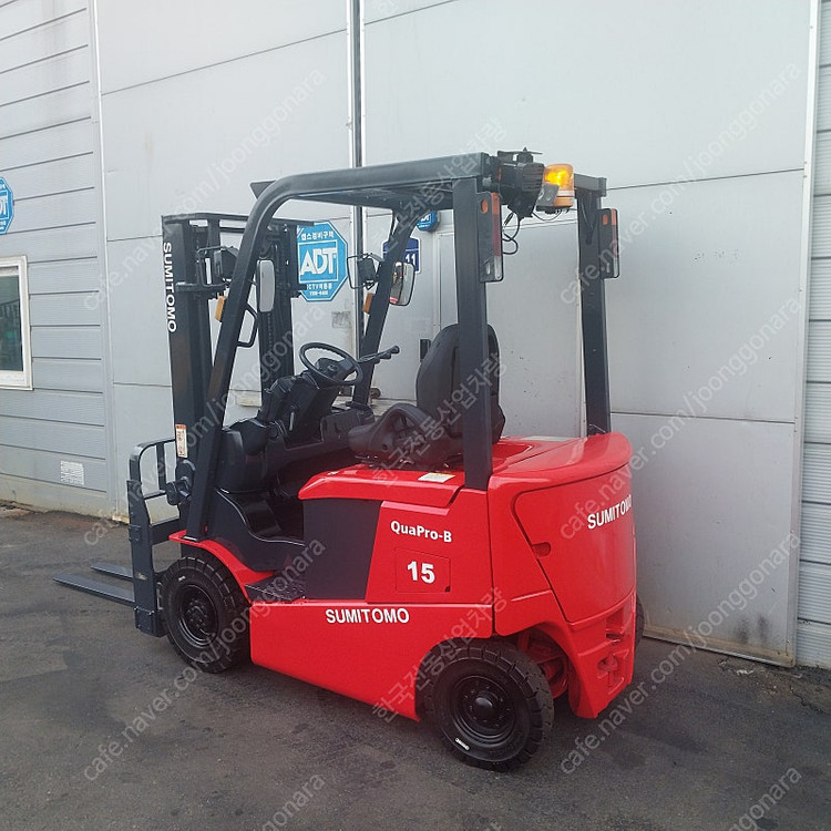 스미토모 전기식 전동지게차 1.5톤 자동발양개식장착 타이어신품장착 2018년식[신차수준] 이미지